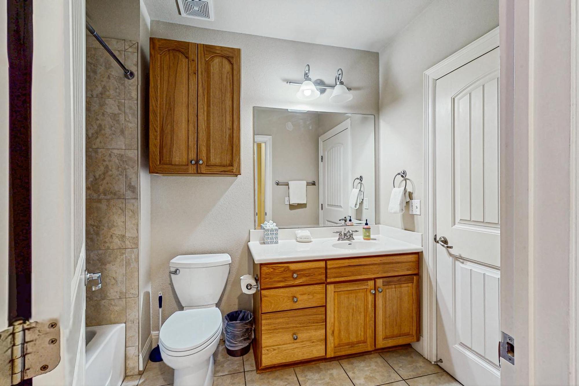 The Waters Condo Building 3 Horseshoe Bay Bagian luar foto