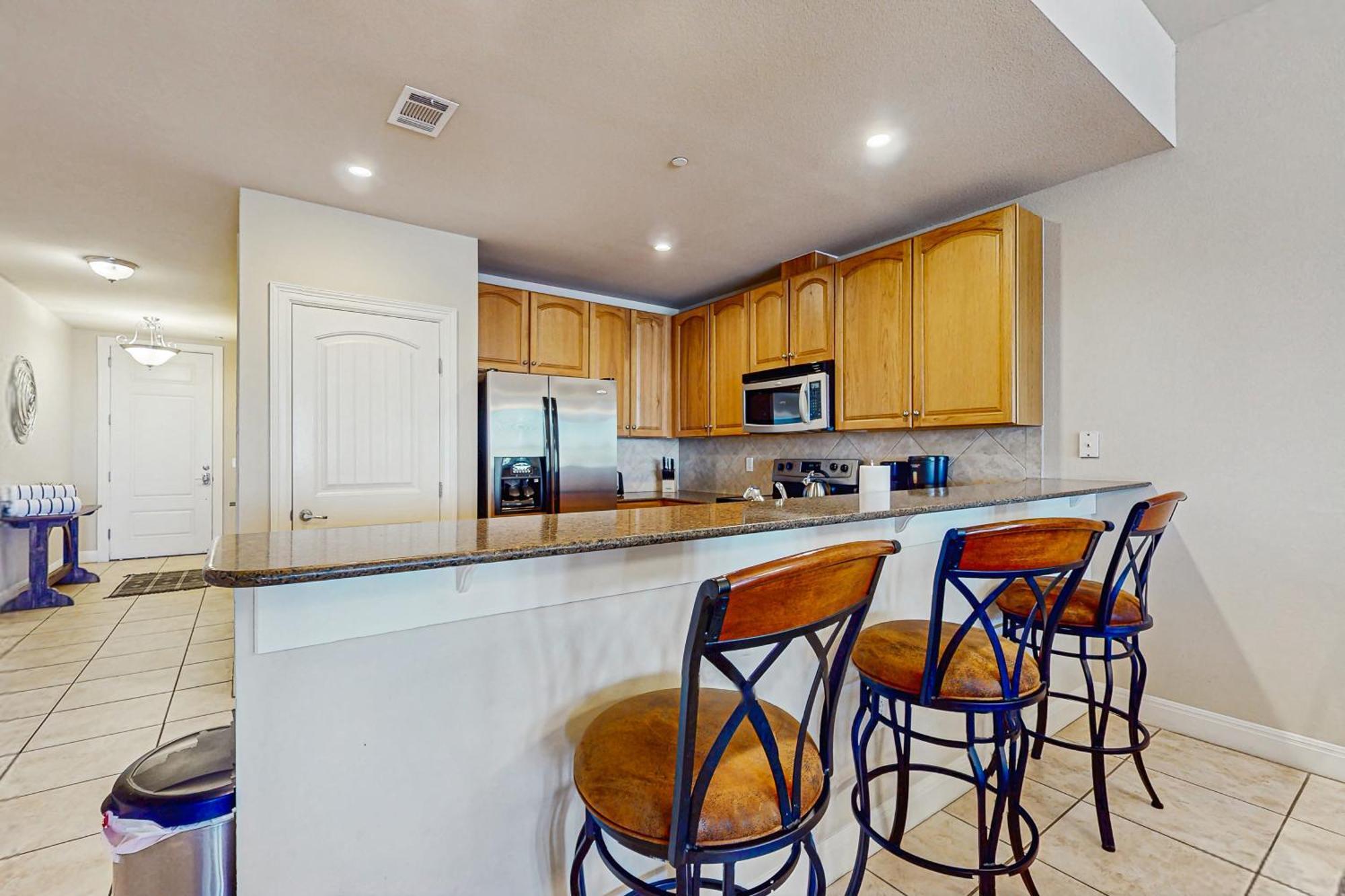 The Waters Condo Building 3 Horseshoe Bay Bagian luar foto