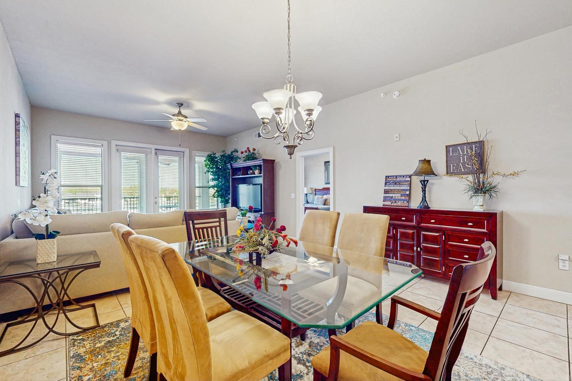 The Waters Condo Building 3 Horseshoe Bay Bagian luar foto